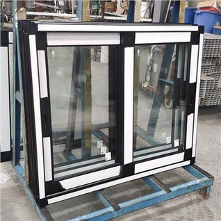 חלונות אלומיניום שחורים