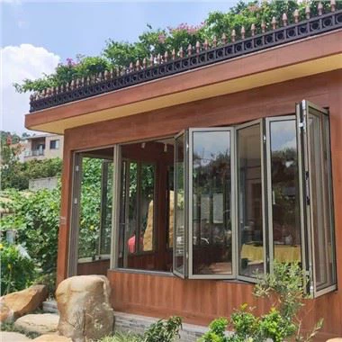 חלונות במרפסת